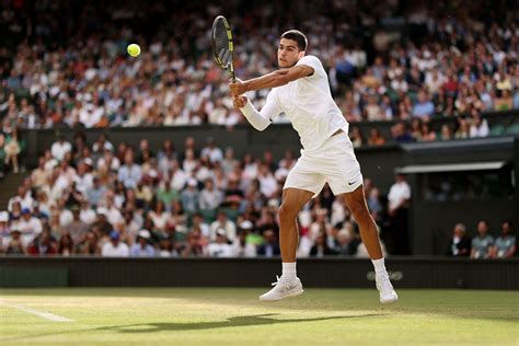 carlos alcaraz wimbledon 2022.